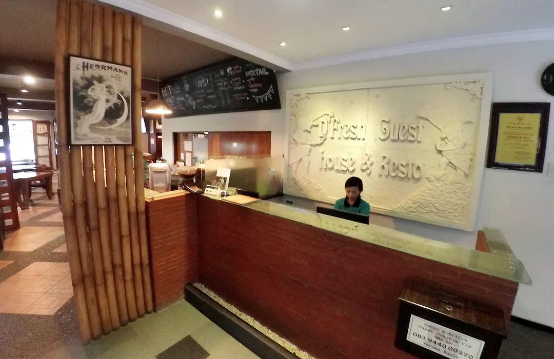 D'Fresh Guesthouse & Resto-1